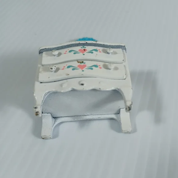 Vintage 1980 Dresser w/Mirror  high Mattel Doll House Furniture Hong Kong 3in - Picture 2 of 10